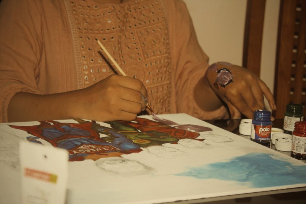 Where can I find a program that uses art therapy painting ideas for mental health?