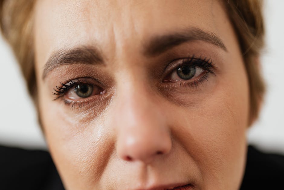 Why Betrayal Trauma Feels Like PTSD: 7 Steps to Thrive 1 Why Betrayal Trauma Feels Like PTSD (And What You Can Do About It)