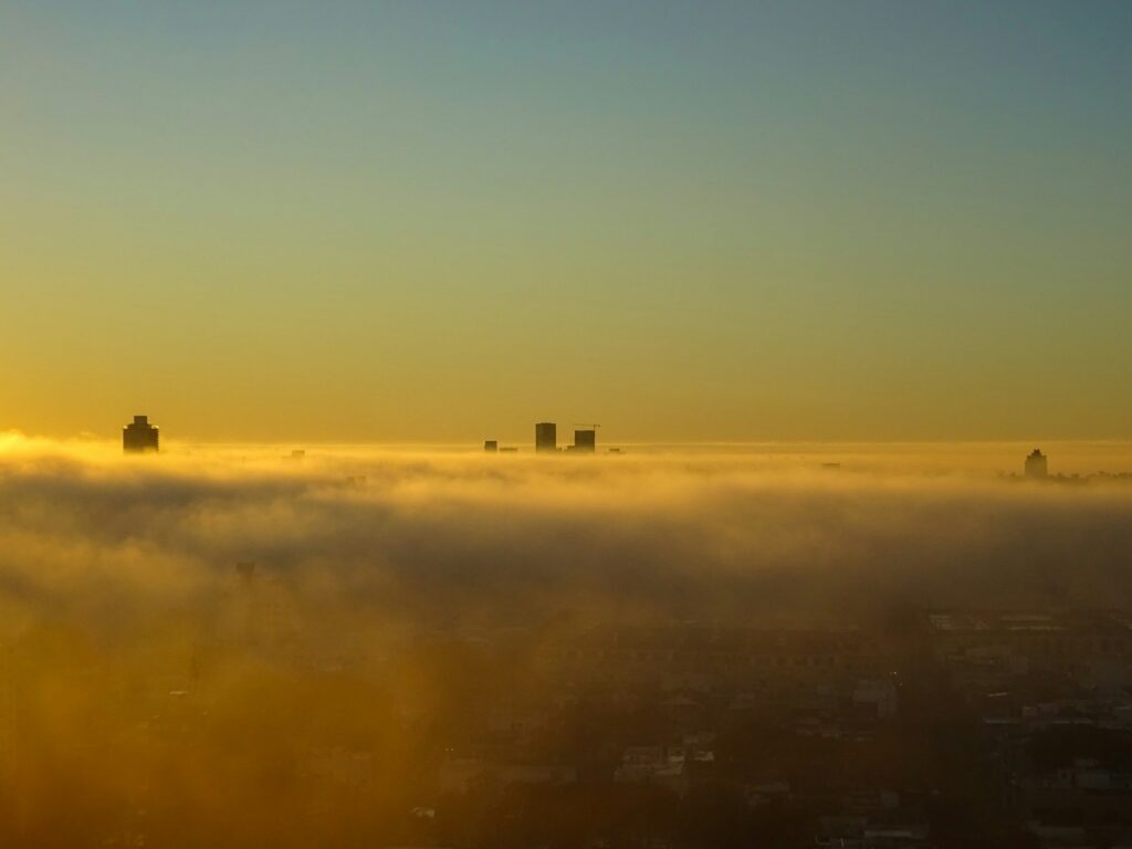 may17-city-fog-kolosov